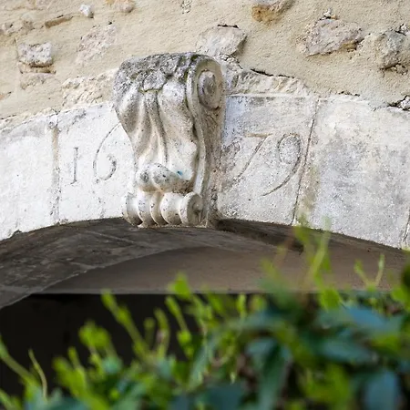 Le Clos Violette Et Le 11 D'aglae - De Charme Design De Luxe LʼIsle-sur-la-Sorgue
