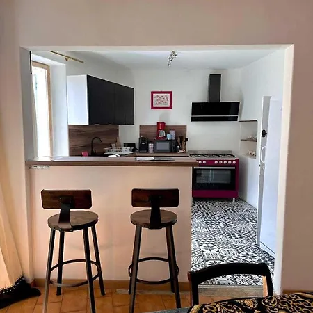 Le Clos Violette Et Le 11 D'aglae - De Charme Design De Luxe